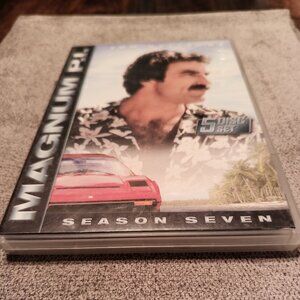 MAGNUM P.I. SEASON 7  -  5 DVD SET